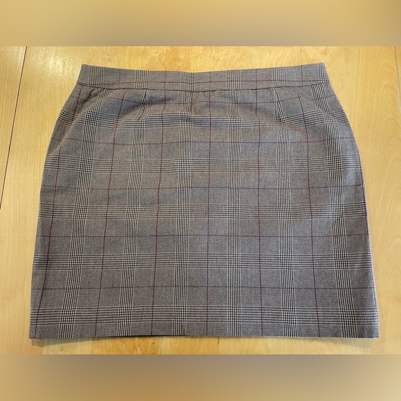 TOMMY HILFIGER MINI SKIRT SIZE4 - Picture 5 of 11